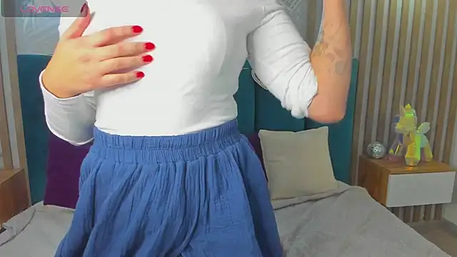 BeatriceReeves online show from September 20, 2025, 1:06 am