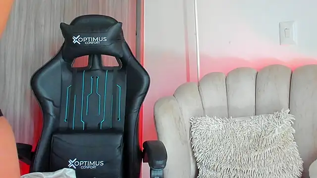 Tamaraa Serra online show from October 2, 2025, 6:15 pm