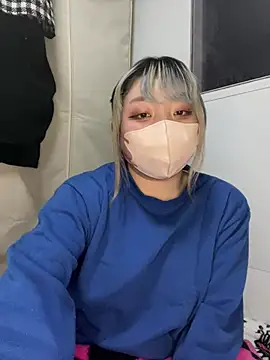 YUNA-yuna online show from January 9, 2025, 3:44 pm