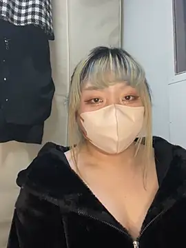 YUNA-yuna online show from January 14, 2025, 1:49 pm