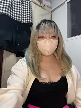 YUNA-yuna online show from January 17, 2025, 12:21 pm