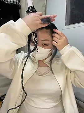 YUNA-yuna online show from January 26, 2025, 2:41 pm