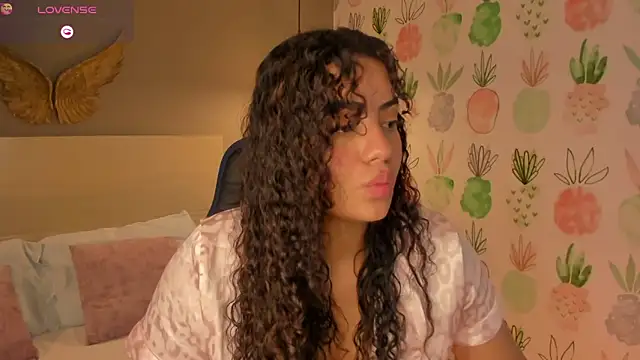 yaya23x online show from February 4, 2026, 2:34 pm