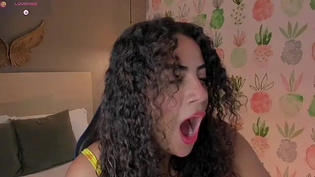 yaya23x online show from March 26, 2026, 1:38 pm