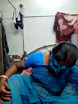 Real Desi Couple online show from December 17, 2024, 5:04 pm