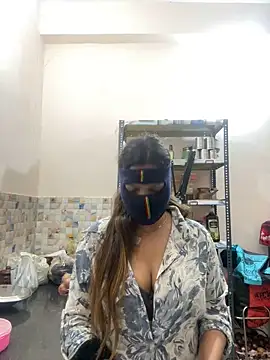 Snapshot of HoneyBearCpl chatting on February 1, 2025, 2:45 pm HoneyBearCpl online show from February 1, 2025, 2:45 pm