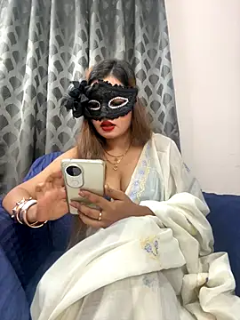 Snapshot of HoneyBearCpl chatting on September 26, 2025, 3:38 pm HoneyBearCpl online show from September 26, 2025, 3:38 pm