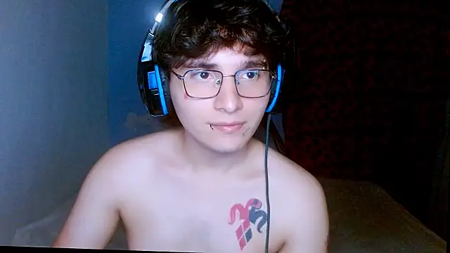 Snapshot of Charley_quin chatting on April 27, 2026, 11:58 pm Charley quin online show from April 27, 2026, 11:58 pm