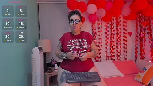 poisson ivy online show from February 20, 2025, 7:01 am