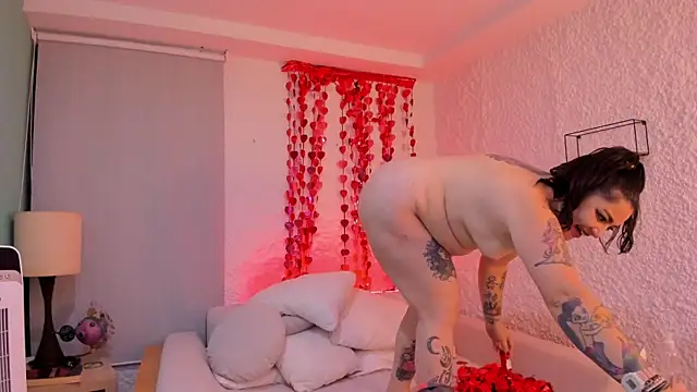 poisson ivy online show from March 1, 2025, 9:40 am