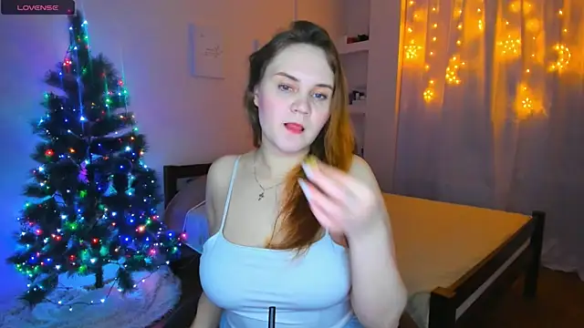 Snapshot of Ellista chatting on December 21, 2025, 10:50 pm Ellista online show from December 21, 2025, 10:50 pm