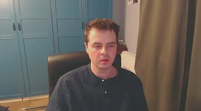 Snapshot of CuteMan33 chatting on December 9, 2024, 7:39 am CuteMan33 online show from December 9, 2024, 7:39 am