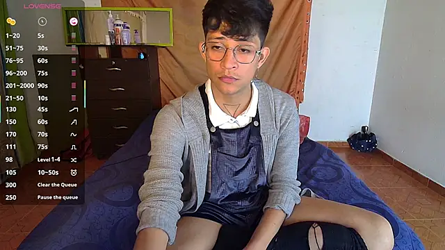 Sweet c4mer0n online show from September 24, 2025, 3:32 am