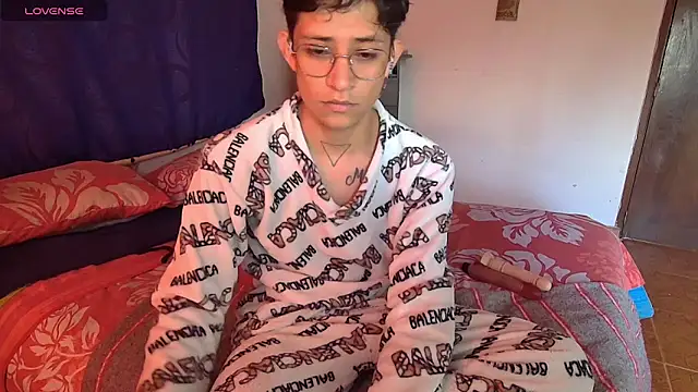 Sweet c4mer0n online show from October 18, 2025, 11:33 am