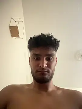 Snapshot of azdinno chatting on July 17, 2026, 9:16 am azdinno online show from July 17, 2026, 9:16 am
