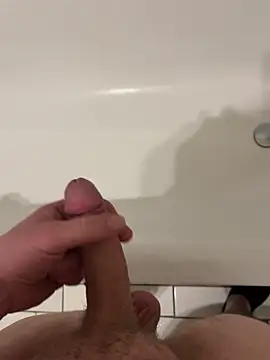 Snapshot of EhemannTotti chatting on April 3, 2026, 11:47 pm EhemannTotti online show from April 3, 2026, 11:47 pm