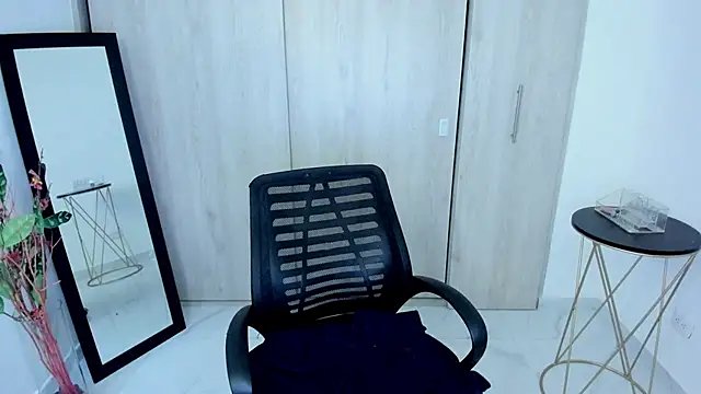 Snapshot of Adele_Sweett chatting on May 23, 2026, 10:52 am Adele Sweett online show from May 23, 2026, 10:52 am