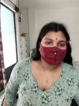 Hot-Angel  online show from January 7, 2026, 7:44 am