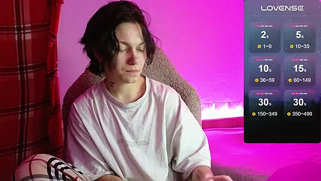 esajukyy online show from December 16, 2025, 2:44 pm