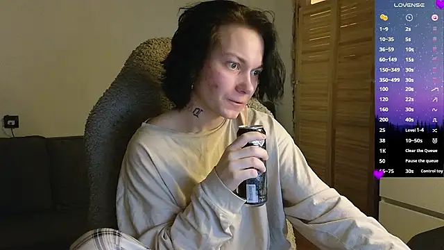 esajukyy online show from March 10, 2026, 2:11 pm