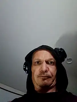 Snapshot of neopolitanSHAFT chatting on December 14, 2025, 1:49 pm neopolitanSHAFT online show from December 14, 2025, 1:49 pm