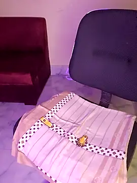 Olivia3 online show from November 9, 2025, 7:56 pm