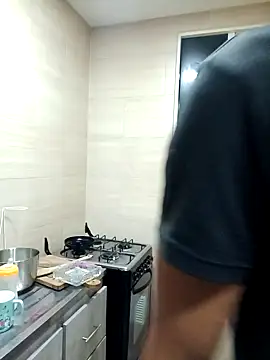 Snapshot of Black_Diamon_ chatting on December 11, 2024, 8:15 am Black Diamon online show from December 11, 2024, 8:15 am