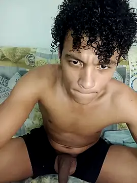 Snapshot of Black_Diamon_ chatting on February 24, 2025, 6:27 am Black Diamon online show from February 24, 2025, 6:27 am