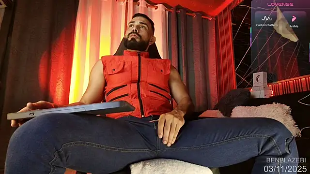 Snapshot of BEN_BLAZE chatting on November 3, 2025, 6:14 am BEN BLAZE online show from November 3, 2025, 6:14 am