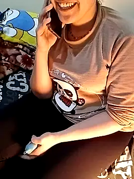 ShadiaStar online show from February 5, 2025, 3:09 pm