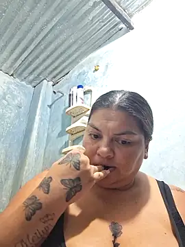 chubby sexy big tits online show from October 29, 2025, 11:50 pm