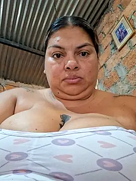 chubby sexy big tits online show from November 11, 2025, 1:11 pm