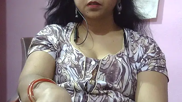 Snapshot of Suhana-sapna chatting on April 25, 2026, 2:03 pm Suhana-sapna online show from April 25, 2026, 2:03 pm