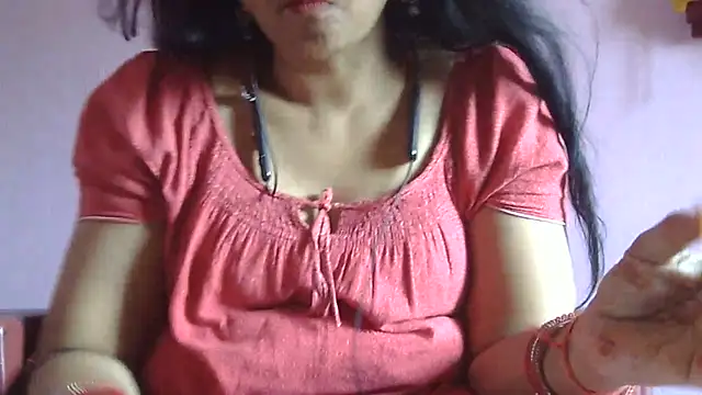 Snapshot of Suhana-sapna chatting on May 8, 2026, 5:24 am Suhana-sapna online show from May 8, 2026, 5:24 am