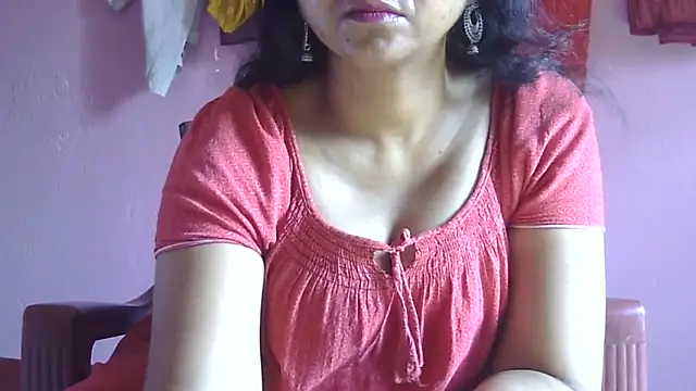Snapshot of Suhana-sapna chatting on May 16, 2026, 2:52 am Suhana-sapna online show from May 16, 2026, 2:52 am