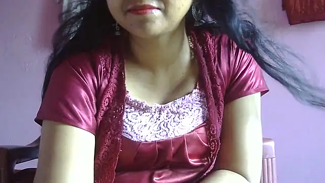 Snapshot of Suhana-sapna chatting on May 17, 2026, 2:09 am Suhana-sapna online show from May 17, 2026, 2:09 am