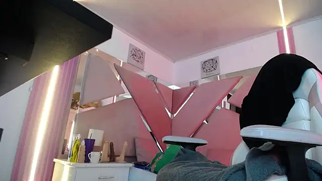 Snapshot of Noah_Jhonson chatting on November 20, 2025, 8:19 pm Noah Jhonson online show from November 20, 2025, 8:19 pm