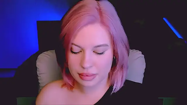 Snapshot of evaharve chatting on September 18, 2025, 4:47 am evaharve online show from September 18, 2025, 4:47 am