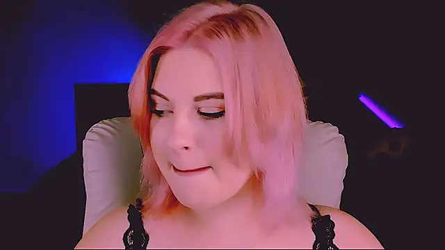 Snapshot of evaharve chatting on September 19, 2025, 4:25 am evaharve online show from September 19, 2025, 4:25 am