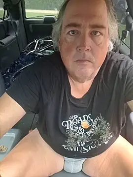 Snapshot of Bus310A chatting on September 23, 2025, 3:26 pm Bus310A online show from September 23, 2025, 3:26 pm