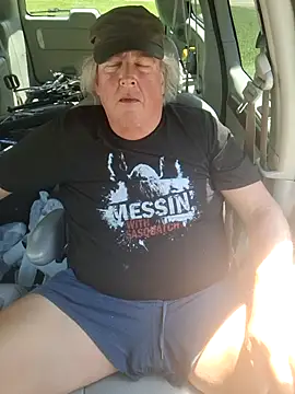 Snapshot of Bus310A chatting on June 24, 2026, 4:06 pm Bus310A online show from June 24, 2026, 4:06 pm