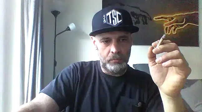 Snapshot of Avamereandmikel chatting on February 26, 2025, 4:24 pm Avamereandmikel online show from February 26, 2025, 4:24 pm