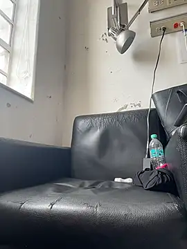 Gabriela-Parker  online show from November 19, 2025, 6:30 pm