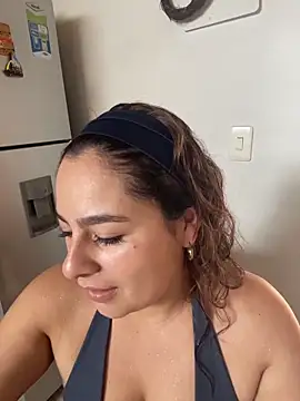 Gabriela-Parker  online show from December 4, 2025, 6:16 pm