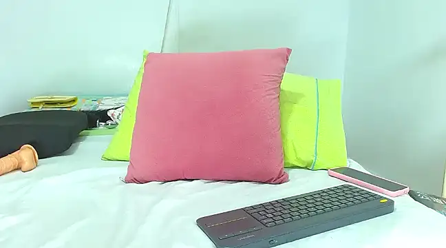 katerineleon online show from March 10, 2025, 12:18 am