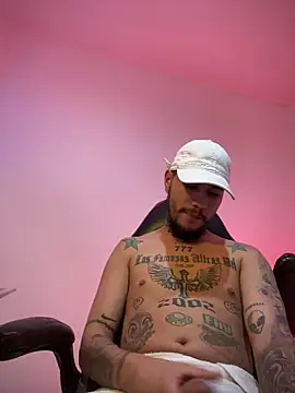 Snapshot of Junihn0 chatting on November 11, 2025, 9:15 pm Junihn0 online show from November 11, 2025, 9:15 pm