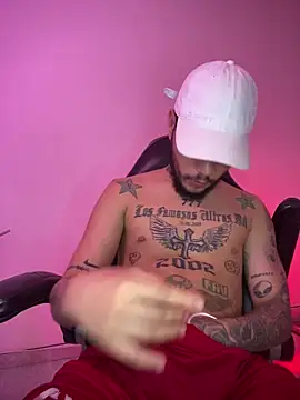 Snapshot of Junihn0 chatting on November 18, 2025, 10:36 pm Junihn0 online show from November 18, 2025, 10:36 pm