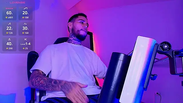 Snapshot of Junihn0 chatting on December 17, 2025, 6:58 pm Junihn0 online show from December 17, 2025, 6:58 pm