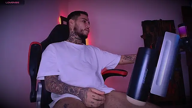 Snapshot of Junihn0 chatting on December 21, 2025, 6:59 pm Junihn0 online show from December 21, 2025, 6:59 pm