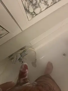 Snapshot of Loco42- chatting on December 30, 2024, 5:44 pm Loco42- online show from December 30, 2024, 5:44 pm